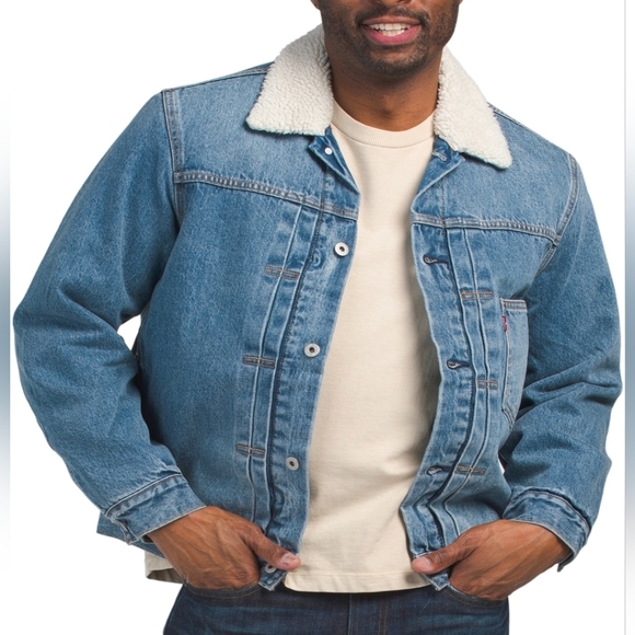 💙🔹️Levi's®🔹️ Men Medium Wash Premium Lined Type I Sherpa Trucker Jacket - Picture 5 of 6